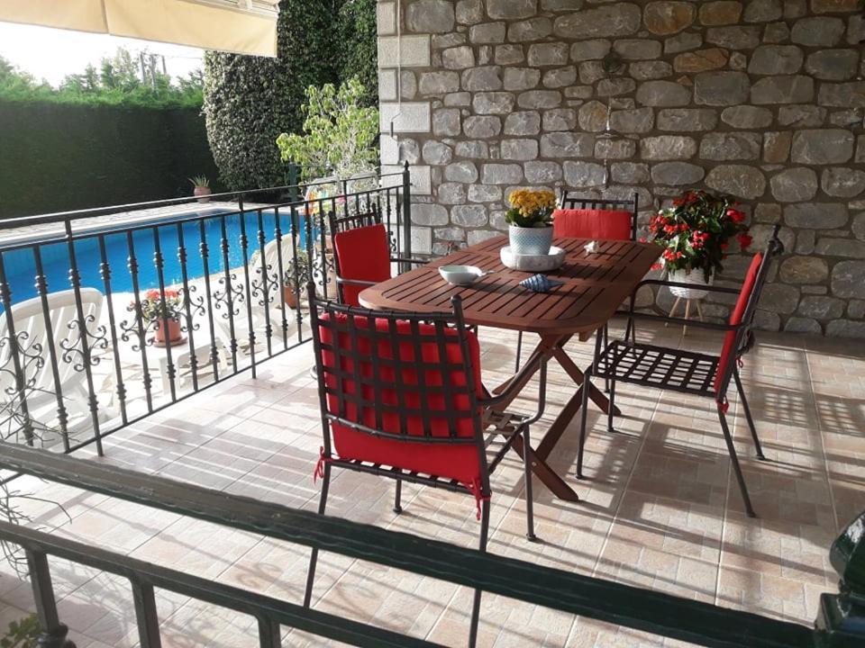 Kelly'S Villa In Stoupa Neokhorion  外观 照片